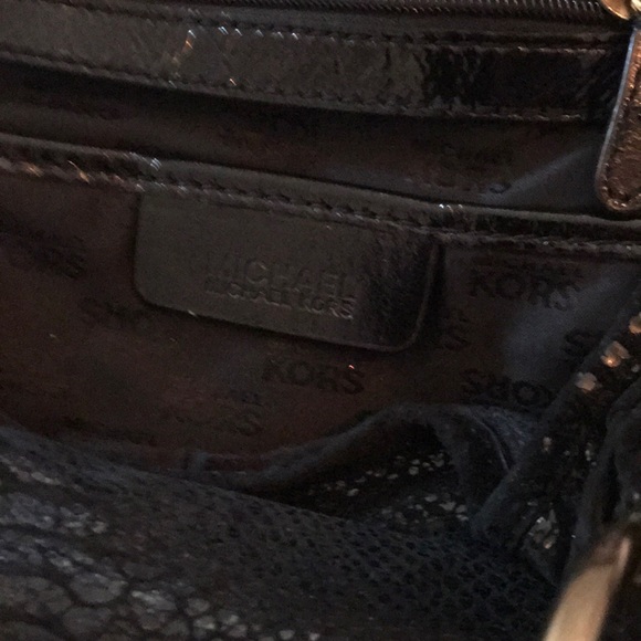 Authentic Michael Kors purse in good condition🥰 - Picture 5 of 8